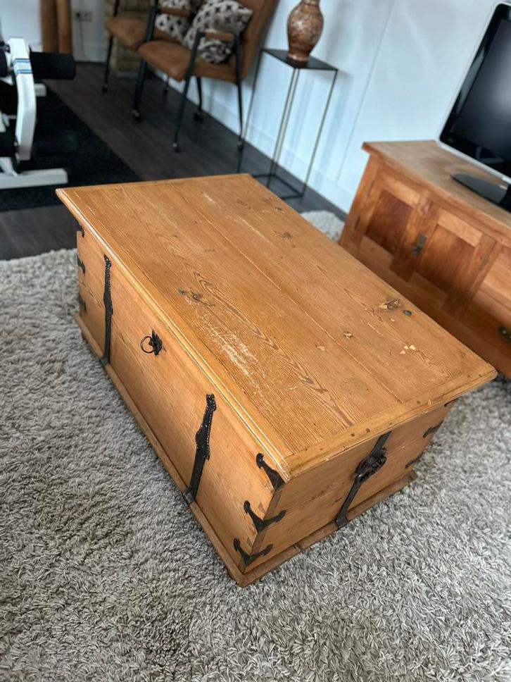 Antieke Zweedse Kist / Salontafel, Antiek en Kunst, Antiek | Meubels | Kasten, Ophalen