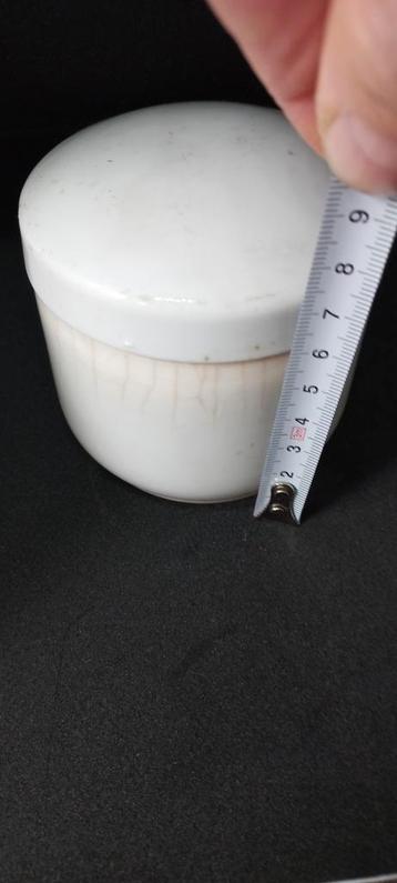 Oud Apothekerspotje Wit beschikbaar voor biedingen