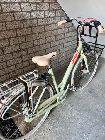Dames fiets beschikbaar voor biedingen