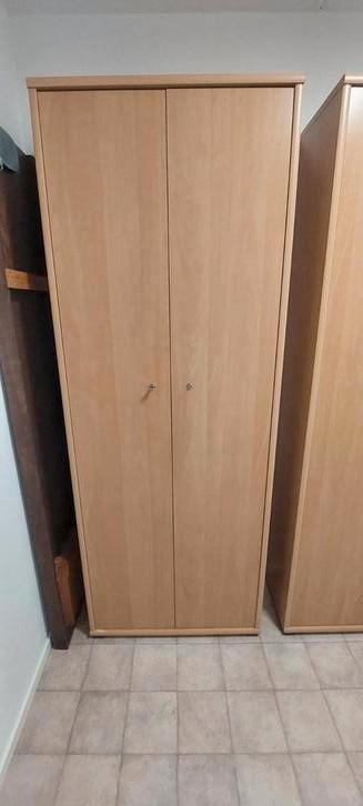 Beukenfineer opbergkast (2 stuks) beschikbaar voor biedingen