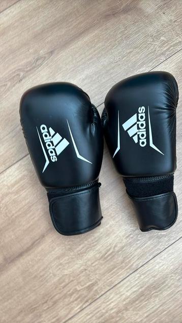Adidas Boxhandschoenen kind maat 8 - enkele keer gebruikt beschikbaar voor biedingen