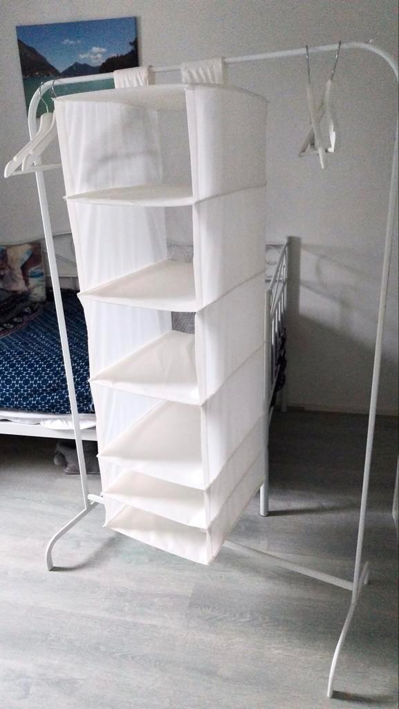 Ikea kledingrek met zes kledinghangers en vakken, Kleding | Dames, Kledingrekken, Zo goed als nieuw, Ophalen of Verzenden