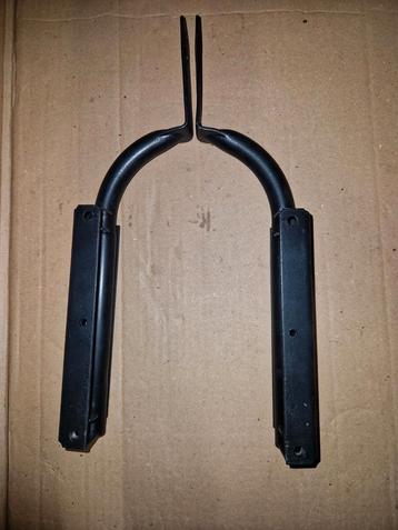 Setje korte radiateur beugels, zwart gecoat  beschikbaar voor biedingen