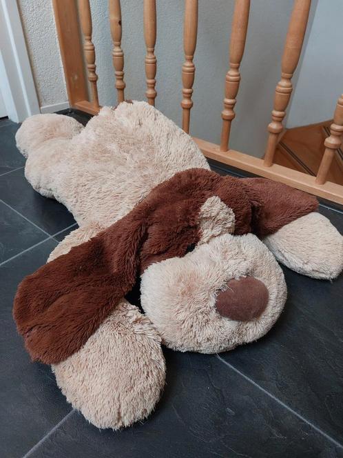 Grote liggende hond knuffel 90cm, Kinderen en Baby's, Speelgoed | Knuffels en Pluche, Hond, Ophalen of Verzenden
