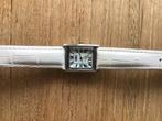 Kiki horloge zilverkleur met wit lederen band, Nieuw, Ophalen of Verzenden, Zilver