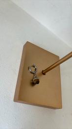 Eikel zilver oorbel, Ophalen of Verzenden, Zo goed als nieuw, Zilver