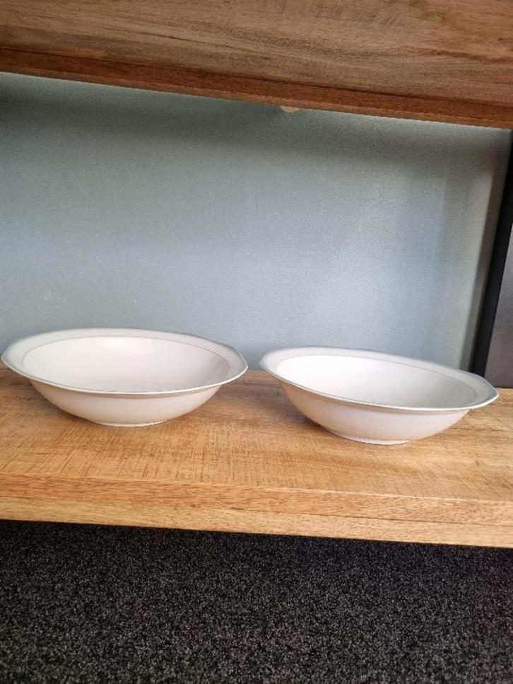 *SERVIES TE KORT ? WINTERLING  SERVIES SAMEN 5 EURO*, Diversen, Kerst, Zo goed als nieuw, Ophalen