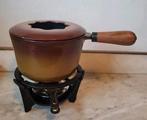 Vintage gietijzeren fondueset met gietijzeren onderstel., Huis en Inrichting, Keuken | Potten en Pannen, Gietijzer, Ophalen of Verzenden