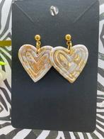 Leuke hartjes oorbellen, Sieraden, Tassen en Uiterlijk, Oorbellen, Ophalen of Verzenden, Nieuw, Overige materialen