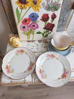 2 Lieve gebloemde gebaksbordjes, Antiek en Kunst, Antiek | Servies los, Ophalen of Verzenden