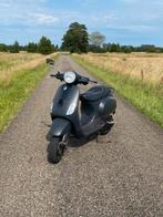 Vespa lx 50 2t, Fietsen en Brommers, Ophalen, Zo goed als nieuw