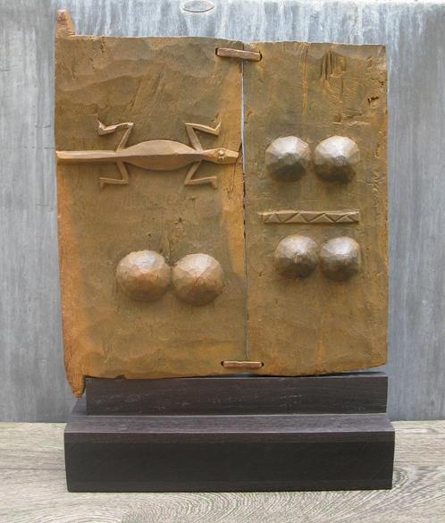 DOGON MALI AFRIKA GRAANSCHUURDEUR OP SOKKEL, Antiek en Kunst, Kunst | Niet-Westerse kunst, Ophalen of Verzenden