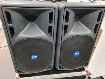 2x RCF Art 322-A incl. Flightcase/Stolpcase beschikbaar voor biedingen
