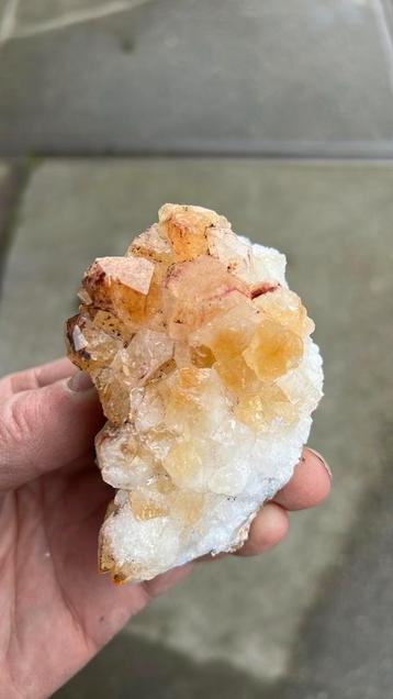 Citrien cluster /gebrande amethist beschikbaar voor biedingen