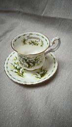 Vintage Royal Albert snowdrops kop en schotels, Antiek en Kunst, Antiek | Servies los, Ophalen of Verzenden