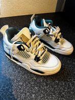 Nike Air Jordan maat 36 In zeer goede staat !!, Ophalen, Wit, Sneakers of Gympen, Zo goed als nieuw