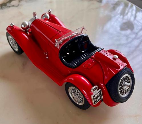 Alfa Romeo modelauto 2300 spider (1932), Hobby en Vrije tijd, Modelauto's | 1:18, Zo goed als nieuw, Auto, Bburago, Verzenden