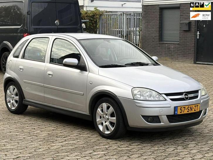 Opel Corsa 1.2-16V Silverline 5deurs AIRCO TREKHAAK APK, Auto's, Opel, Bedrijf, Te koop, Corsa, ABS, Airbags, Airconditioning