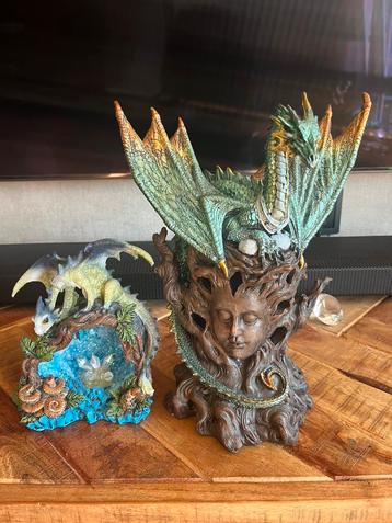 Dragons met verlichting beschikbaar voor biedingen