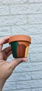 Zelfgeschilderde terracotta pot, Ophalen of Verzenden, Zo goed als nieuw, Rond, Minder dan 25 cm