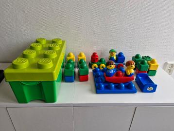 Grote Lego Duplo Primo set in leuke opbergdoos beschikbaar voor biedingen
