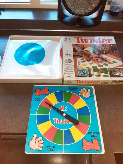 Twister nieuwstaat 1978 MB, Hobby en Vrije tijd, Gezelschapsspellen | Bordspellen, Zo goed als nieuw, Ophalen of Verzenden
