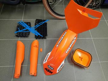 KTM plastic  beschikbaar voor biedingen