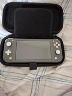 Nintendo switch lite Zo goed als nieuw met game en hoes, Spelcomputers en Games, Spelcomputers | Nintendo Switch Lite, Ophalen