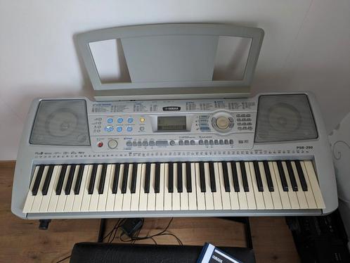 Yamaha PSR-290 Keyboard, Muziek en Instrumenten, Keyboards, Gebruikt, 61 toetsen, Yamaha, Met standaard, Ophalen of Verzenden