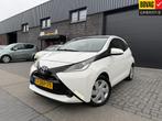 Toyota Aygo 1.0 VVT-i x-play | 1E EIGENAAR | 12MND GARANTIE, Voorwielaandrijving, Stof, Gebruikt, 4 stoelen