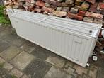 Twee radiatoren, Doe-het-zelf en Verbouw, Verwarming en Radiatoren, Ophalen, 30 tot 80 cm, Radiator, Zo goed als nieuw