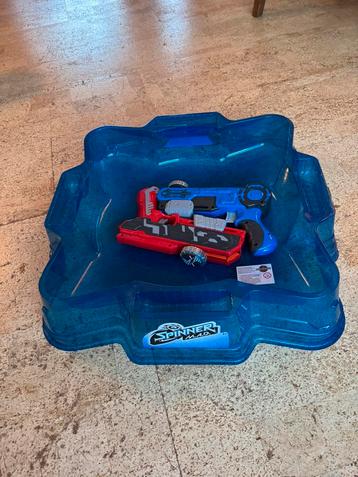 Spinner MAD Arena met spinners beschikbaar voor biedingen