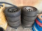 Volkswagen caddy zomer+winter banden, Ophalen, Zo goed als nieuw