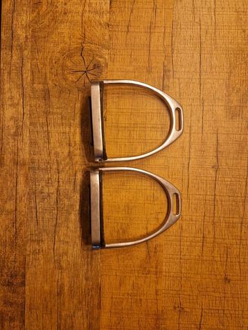 Beugels beschikbaar voor biedingen