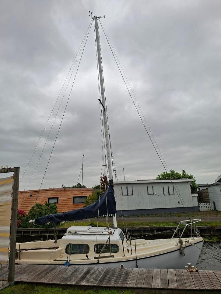Kajütboot, Watersport en Boten, Open zeilboten, Gebruikt, Overige typen, 6 meter of meer, Polyester, Buitenboordmotor, Benzine