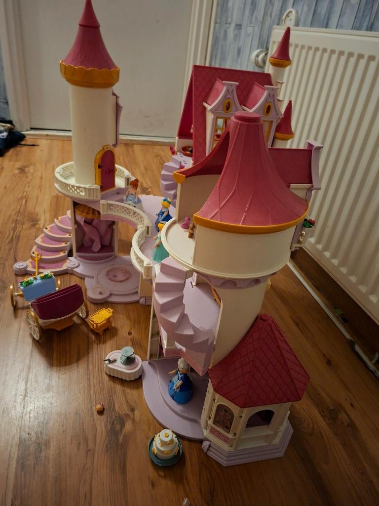 Te koop: prinsessen kasteel, bakkerij, cake winkel., Ophalen, Zo goed als nieuw, Complete set