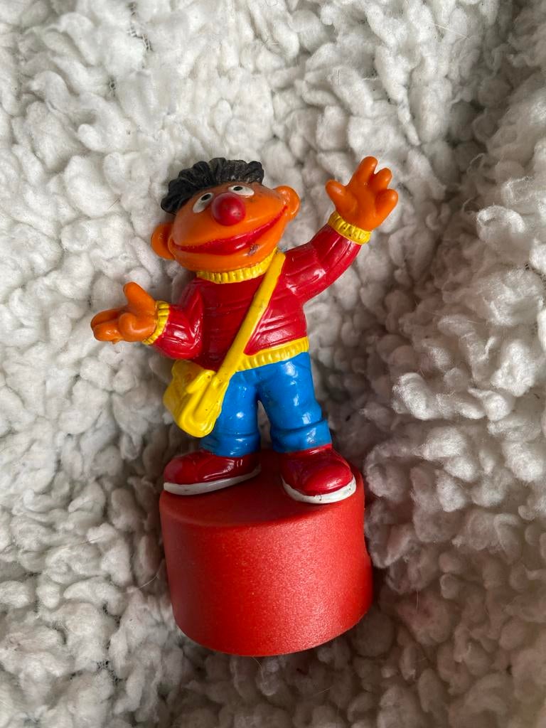 Vintage Ernie Sesamstraat Figuur, puntenslijper, Verzamelen, Poppetjes en Figuurtjes, Ophalen, Gebruikt