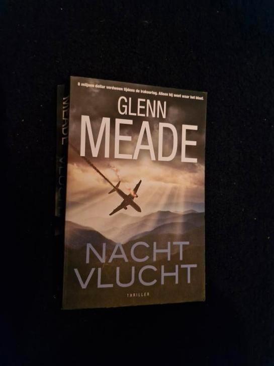 Glenn Meade - Nachtvlucht, Boeken, Thrillers, Zo goed als nieuw, Ophalen of Verzenden