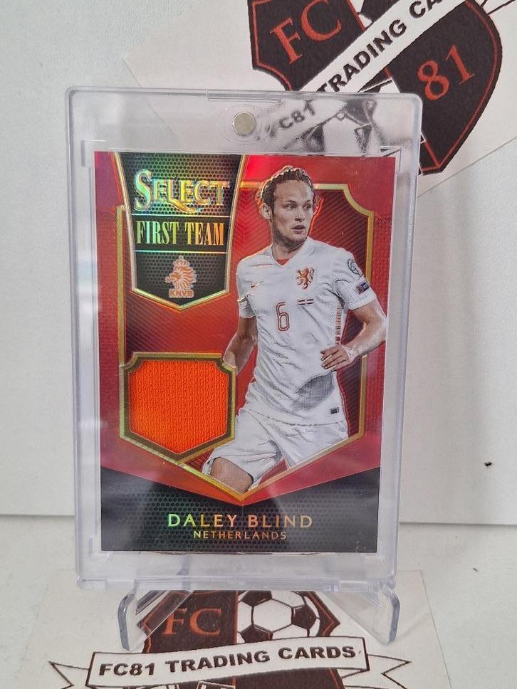 Blind - Nederland - Panini Select Patch 26/49, Verzamelen, Sportartikelen en Voetbal, Zo goed als nieuw, Poster, Plaatje of Sticker