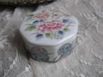 Oud Sieradendoosje  / Deksel Doosje met Bloemen - 4.5x3 cm, Verzenden