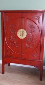 Antieke donkerrode Chinese kast, Ophalen