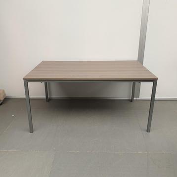Ahrend kantoortafel - 160x100 cm beschikbaar voor biedingen