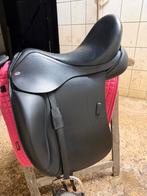 Zadel EM Fargo zgan 18 inc M/W medium wide, Dieren en Toebehoren, Ophalen, Zo goed als nieuw, Dressuur