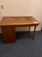 Vintage bureau met laden, Ophalen, Zo goed als nieuw