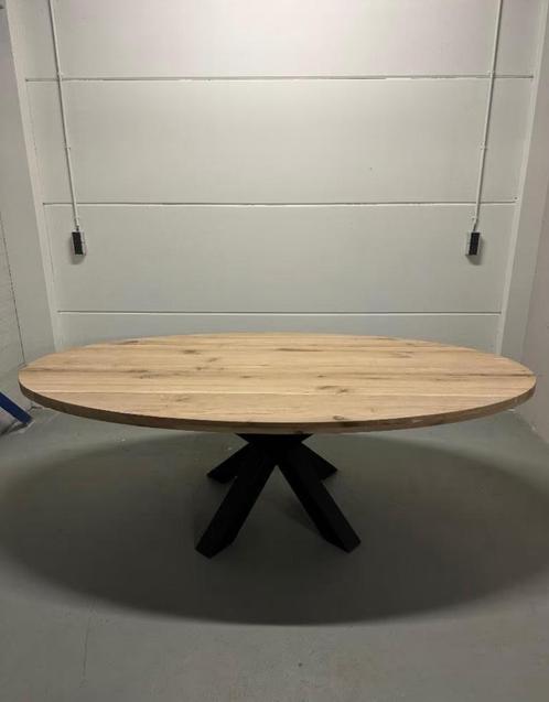 Verschillende eiken eettafels met matrix onderstel. Actie, Huis en Inrichting, Tafels | Eettafels, Nieuw, 100 tot 150 cm, Vijf personen of meer