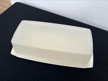 Te Koop : Cakedoos Tupperware Bewaardoos Cake 1214-1 beschikbaar voor biedingen