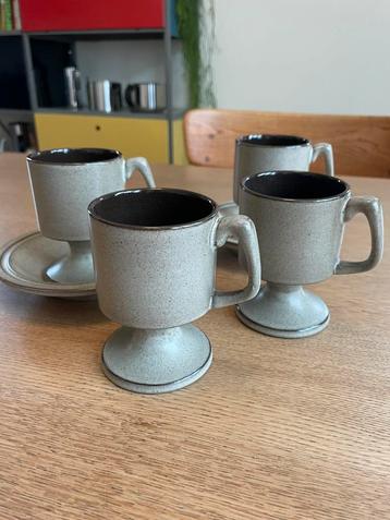 Cor Unum. Vintage kop en schotels. beschikbaar voor biedingen