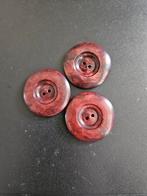 3 Grote Donkerrode Knopen, Ophalen of Verzenden, Gebruikt, Knoop of Knopen