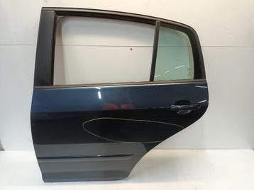 Portier links achter Volkswagen Golf beschikbaar voor biedingen