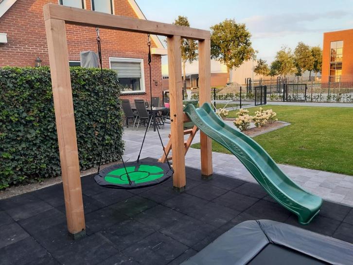 Douglas schommel met glijbaan bij Friesland-buitenspeelgoed, Kinderen en Baby's, Speelgoed | Buiten | Speeltoestellen, Nieuw, Glijbaan